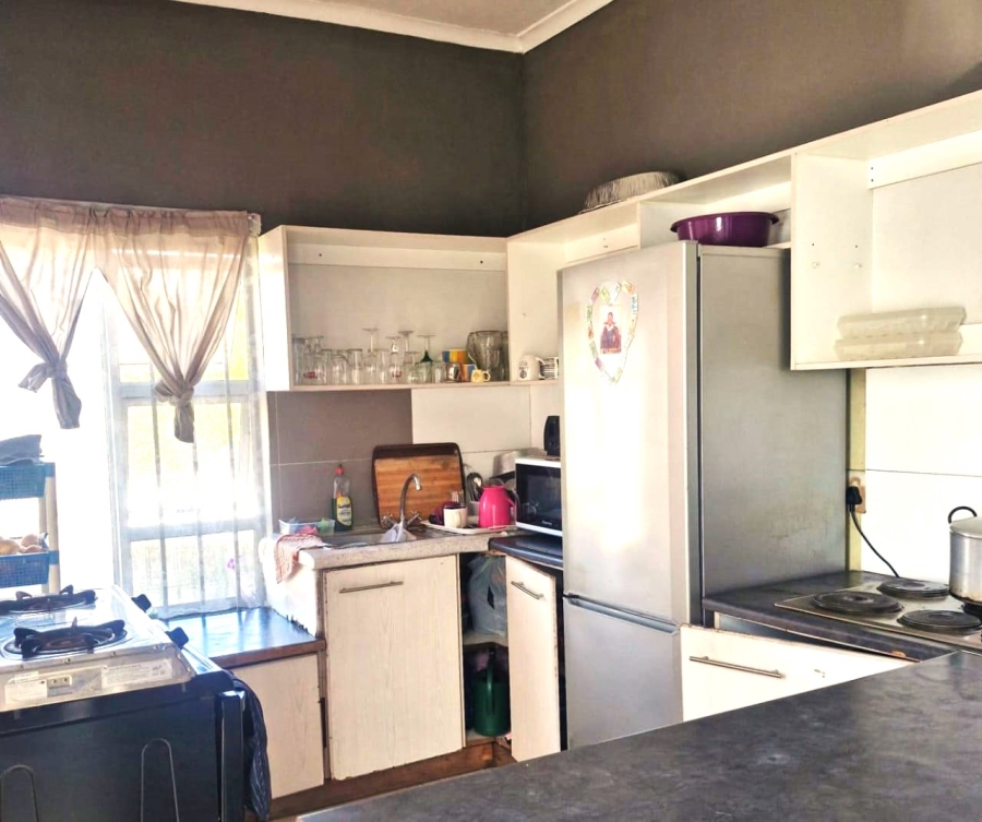 8 Bedroom Property for Sale in Goodwood Central Western Cape